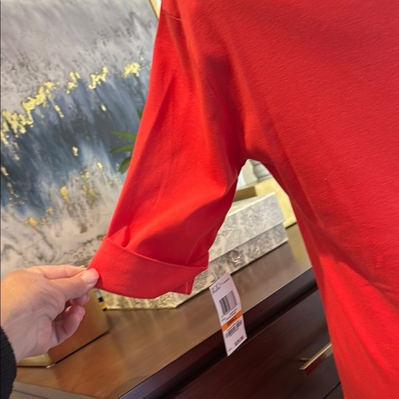 NWT Woman's Karen Scott Red Boatneck Cuffed Sleeve Shirt. Size Small - Picture 4 of 6